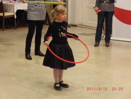 CIMG0687_3_stunde_51-hula-hoop4.jpg